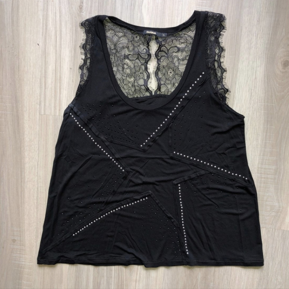 Desigual sleeveless top with lace